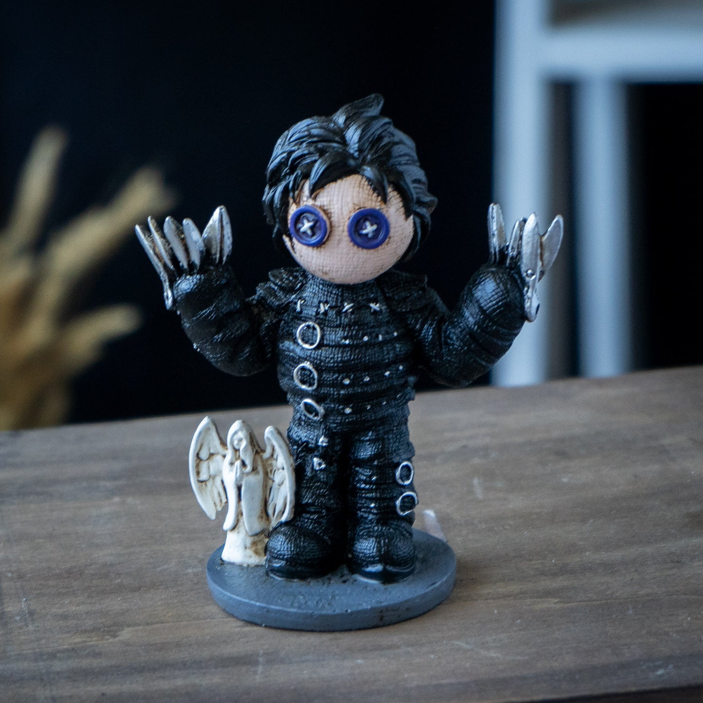Pinheads Scissorhands Collectible Figurine by Ruben Macias