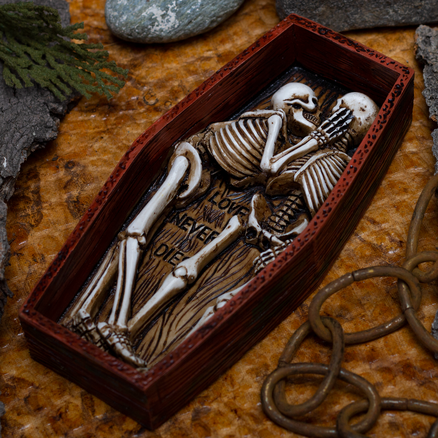 Pacific Giftware Love Never Dies Couple Buried Together in The Coffin Resin Figurine