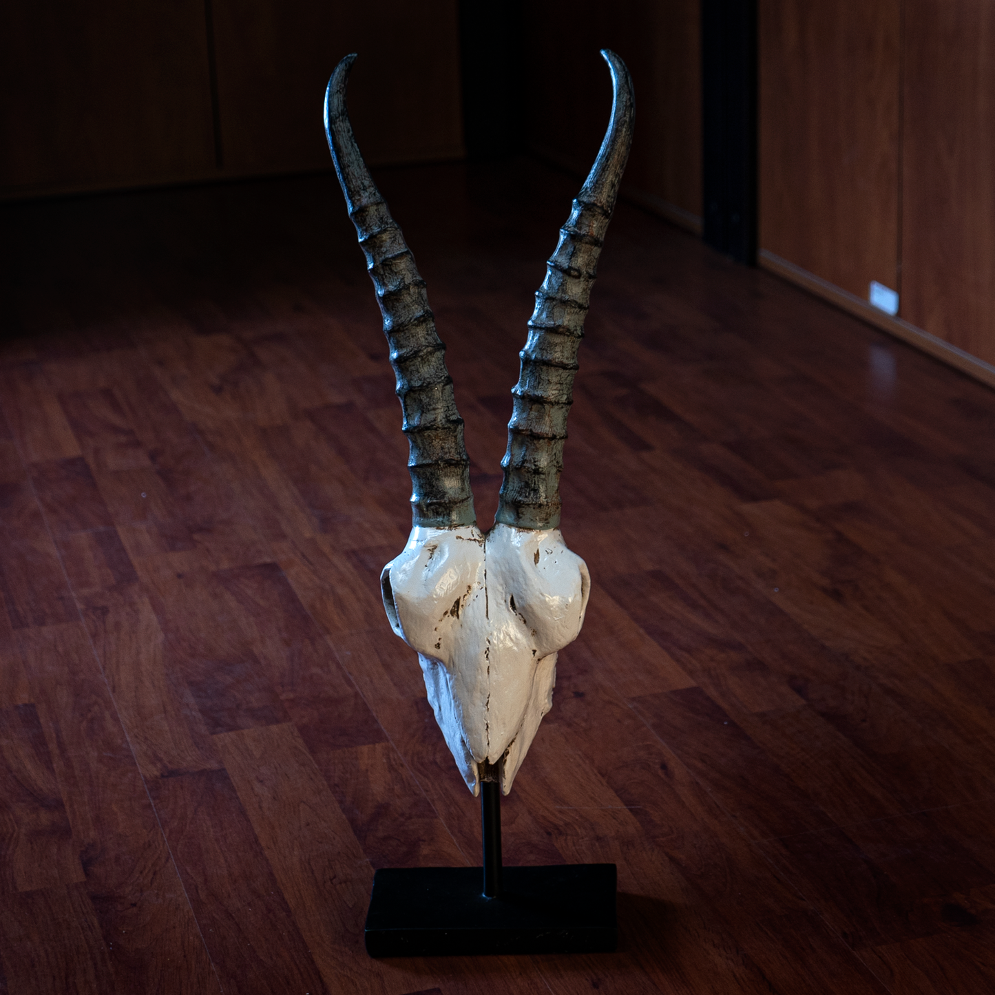 Polystone Springbok Skull with Antler Horns on Metal Stand Home Decorative Accent Faux Taxidermy Animal Trophy 29.5 in