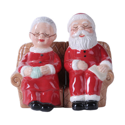 Mr and Mrs Santa Claus Magnetic Salt Pepper Shaker Christmas Xmas Relaxing Couch