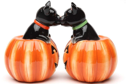 Black Cats Halloween Pumpkins Ceramic Magnetic Salt & Pepper Shakers Jack-o-lantern