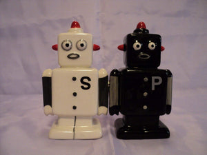 Robots72 Attractives Salt Pepper Shaker Made of Ceramic